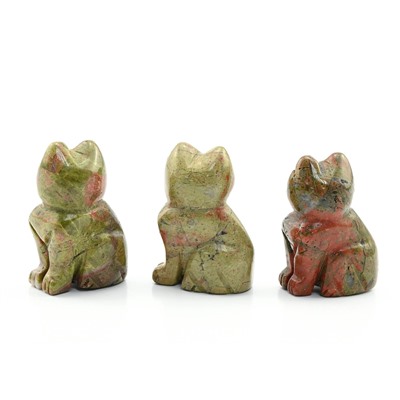 Кошка из унакита 23*16*36мм