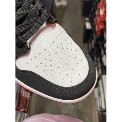 Nike Air Jordan 1