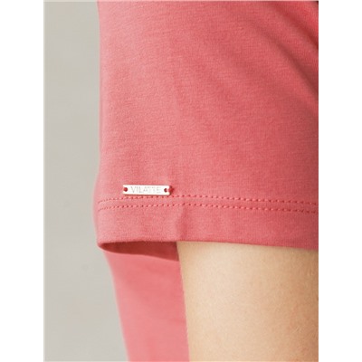 Футболка из премиального хлопка с V-образным вырезом