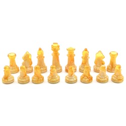 Шахматы - мини из янтаря 105*95*70мм.