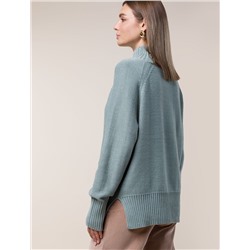 Свитер фактурной вязки с узором косы