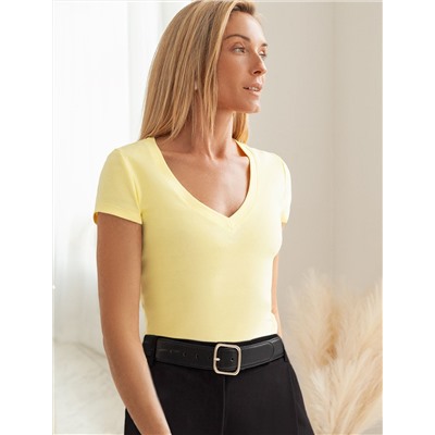 Футболка из плотного трикотажа с плетением риб 1*1