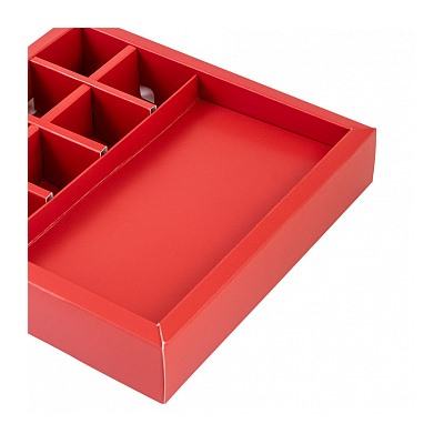 Коробка с обечайкой под шоколадку и 8 конфет, красная с окном 19,5*19*3,8 см