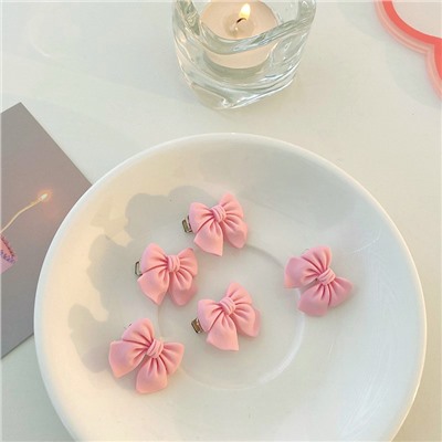 Набор заколок-бантиков 5 штук. Размер 3 см.