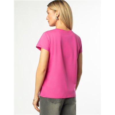 Футболка из 100% хлопка с авторским принтом.