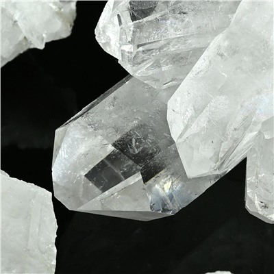 Кристаллы горного хрусталя 63*39*35мм, 100-119г
