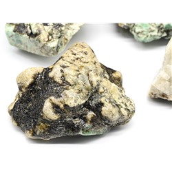 Минерал берилл 55*34*30мм, 80-89г