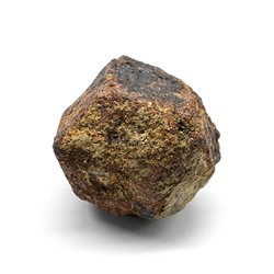 Камень гранат "Альмандин" необработанный 57*49*46мм, 273г