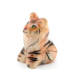 Скульптура из селенита "Тигренок малыш" 35*23*43мм.