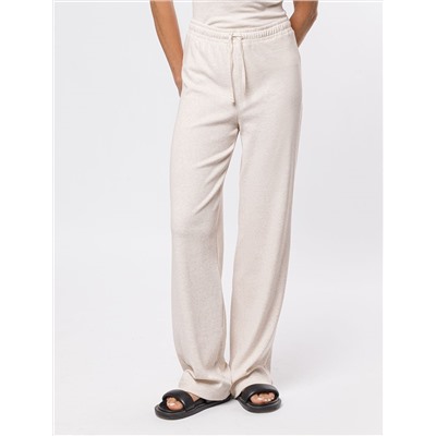 Прямые брюки из фактурного трикотажа в рубчик