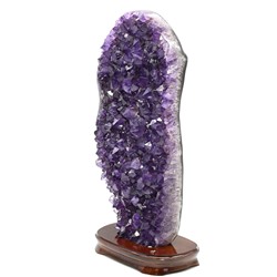 Друза аметистовая на подставке 210*118*445мм, 7090г (N)