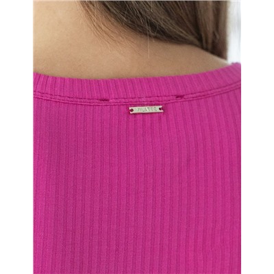 Футболка из трикотажа в широкий рубчик