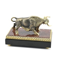 Статуэтка из бронзы "Бык" на креноиде 125*70*80мм