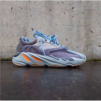 Adidas Yeezy boost 700 Carbon Blue