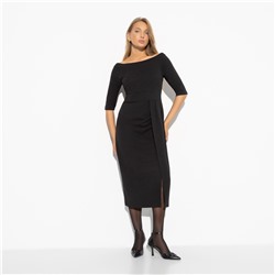 Платье с открытыми плечами и высоким разрезом, Деловой завтрак