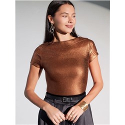 Футболка облегающая из хлопка в рубчик с вырезом лодочка с матовым покрытием металлик