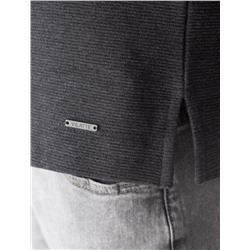 Лонгслив из мягкого фактурного трикотажа с плетеным воротником поло на пуговицах