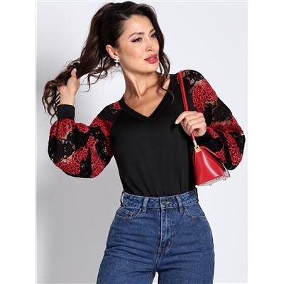 Блузка черная трикотажная с кружевными рукавами