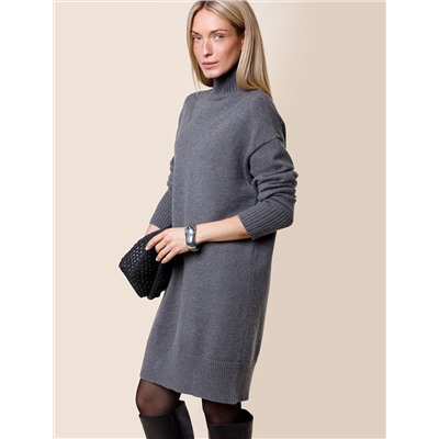 Платье из пряжи с кашемиром