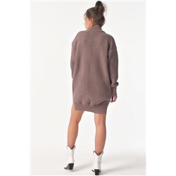 Платье-свитер вязаное свободного силуэта ореховое