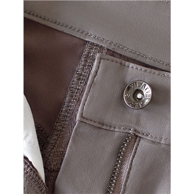 Брюки-трубы из эластичного хлопка с эффектом кожи