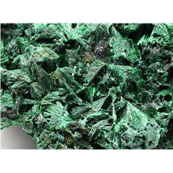 Малахит плисовый кристаллическое образование 73*62*29мм, 116г.