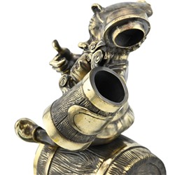 Часы "Гном пивник" из бронзы на подставке из змеевика 260*140*245мм