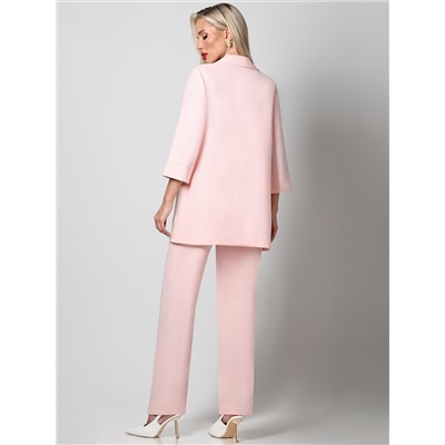 Костюм брючный персикового цвета