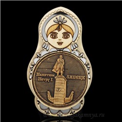 Магнит из бересты г. Липецк "Памятник Петру 1" матрешка 60*100мм вставка серебристая
