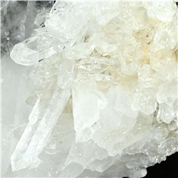 Друза из горного хрусталя 150*105*115мм, 824г (M)