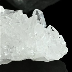 Кристаллы горного хрусталя 61*37*37мм, 90-99г