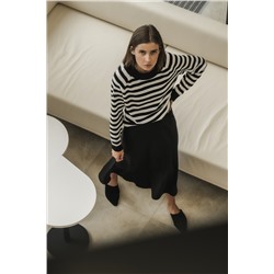 Джемпер вязаный свободный в полоску черно-белый