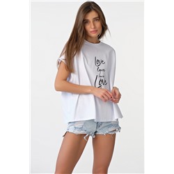 Футболка оверсайз с надписями белая