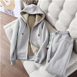 Спортивный костюм 894536