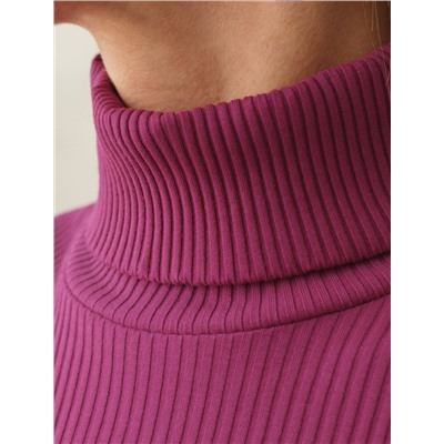 Водолазка из фактурного трикотажа в рубчик