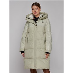 Пальто утепленное молодежное зимнее женское светло-зеленого цвета 51131ZS