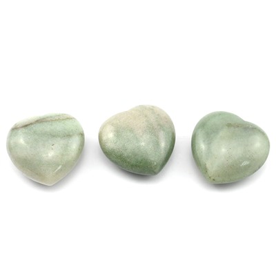 Сердце из кварца (имитация нефрита) 49*49*20мм,69-72г