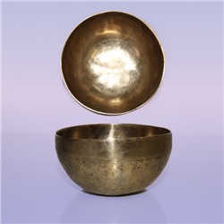 Поющая чаша VIK40-500 ДЕВЯТЬ МЕТАЛЛОВ, РУЧНАЯ КОВКА, ЦЕЛЕБНАЯ (вес 500-600 г., диаметр 13 см., высота 7 см.), 1 шт.