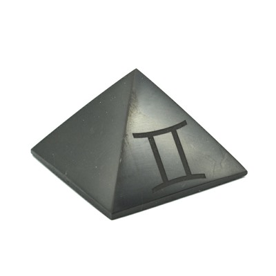 Пирамида из шунгита полированная знак зодиака "Близнецы", 50*50мм
