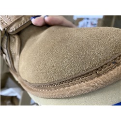 UGG-8570