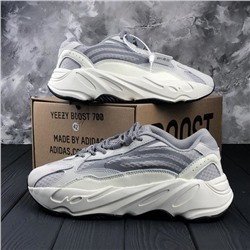 Кроссовки Adidas yeezy boost 700 v2