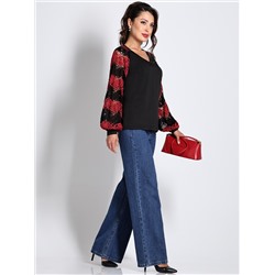 Блузка черная трикотажная с кружевными рукавами