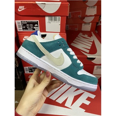 Nike SB Dunk Low Pro