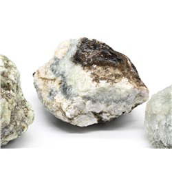 Минерал берилл 56*45*38мм, 130-139г