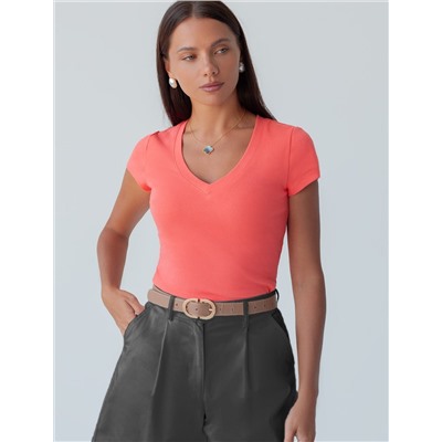 Футболка из плотного трикотажа с плетением риб 1*1