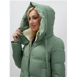 Пальто утепленное стеганное зимнее с капюшоном женское зеленого цвета 9625Z