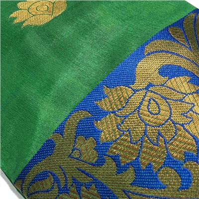 Сари однотонное ЗЕЛЕНОЕ, с каймой СИНЕГО цвета и Золотистой вышивкой (Size: Onesize, с отрезом для блузы), 1 шт.