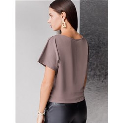 Нарядная футболка с блестящим принтом