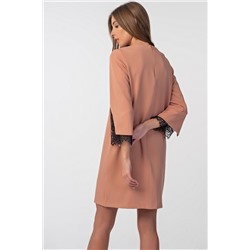 Платье прямое короткое миндальное