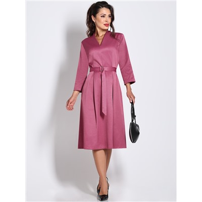 Платье розовое со складками на юбке